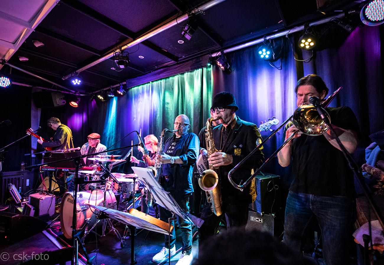 BLOSSBLUEZ live im Museumsgarten im MAC1